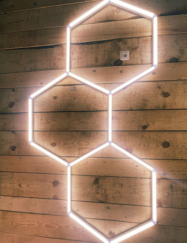 Eclairage LED pour garage Hexagonal 16 barres LED - L243 cm