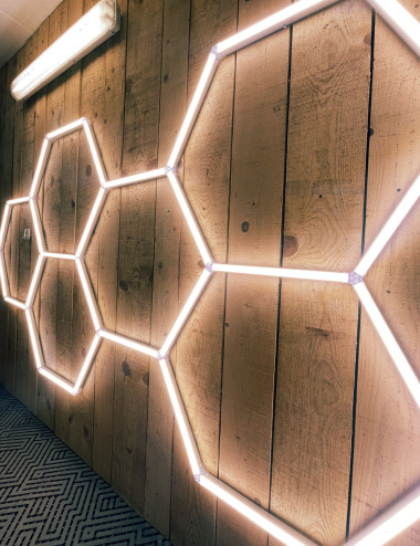 Eclairage LED pour garage Hexagonal 28 barres - LED - L314 cm