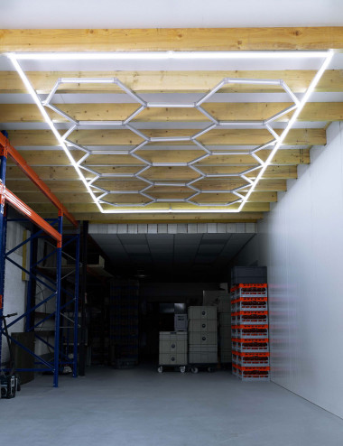 Eclairage LED pour garage Nid d'abeille 57 barres LED - L485 cm