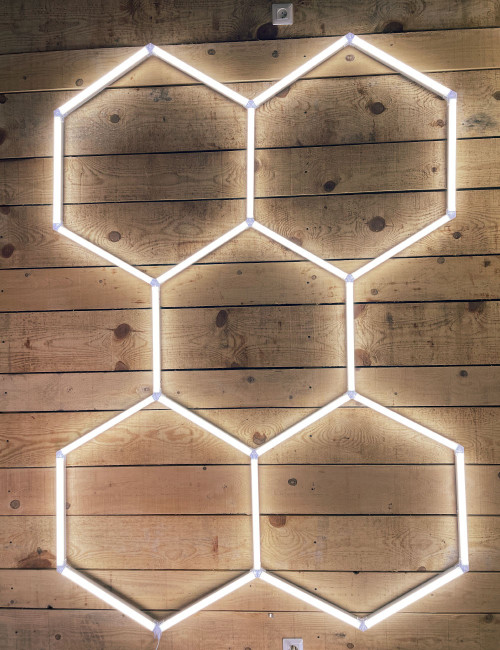 Eclairage LED Hexagonal 24 barres LED - L244 cm - pour garage ou autre espace professionnel